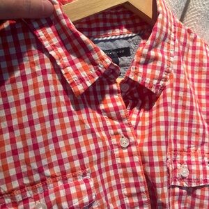 Tommy Hilfiger women’s lightweight button down shirt